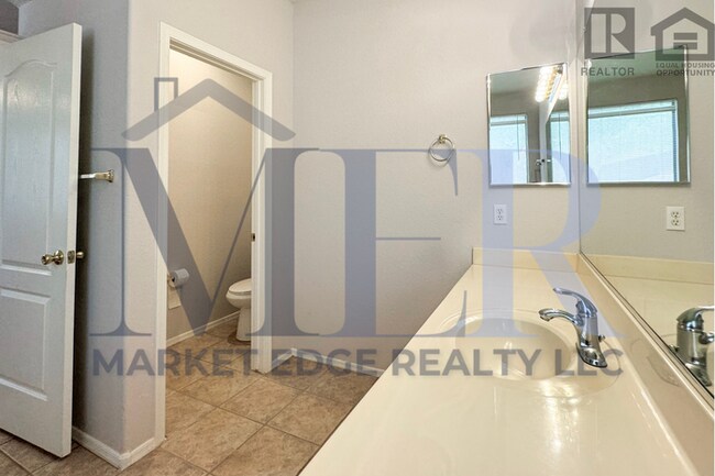 Building Photo - 4 Bed/2 Bath House in Avondale! JOIN THE W...