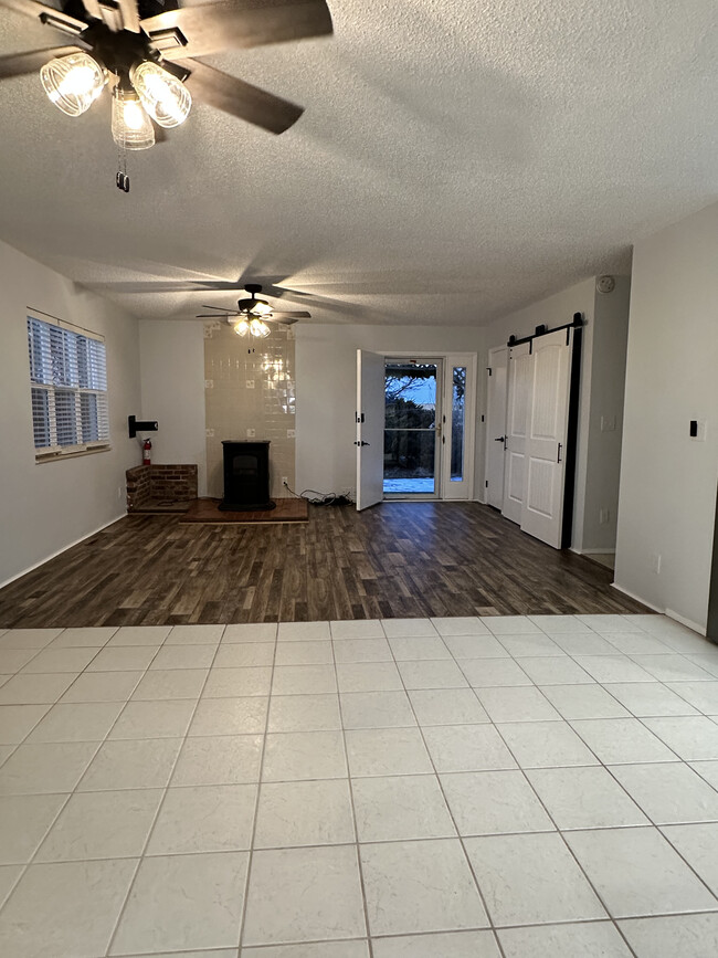 Building Photo - 15015 US-24