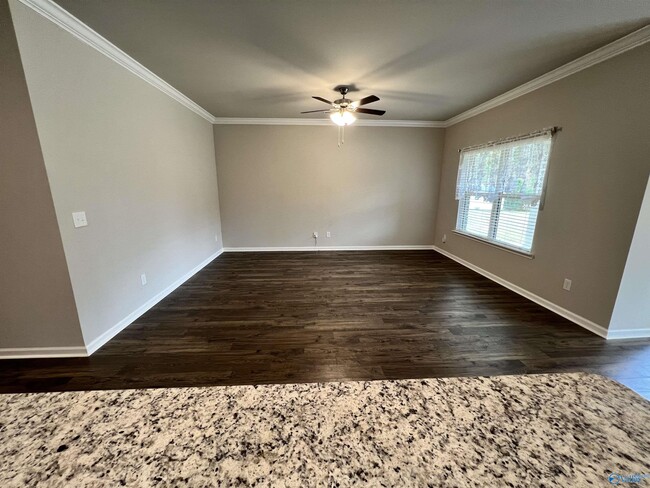 Building Photo - 14992 Westmeade Ln