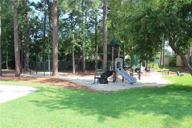 Building Photo - 2638 Middle Br Bnd