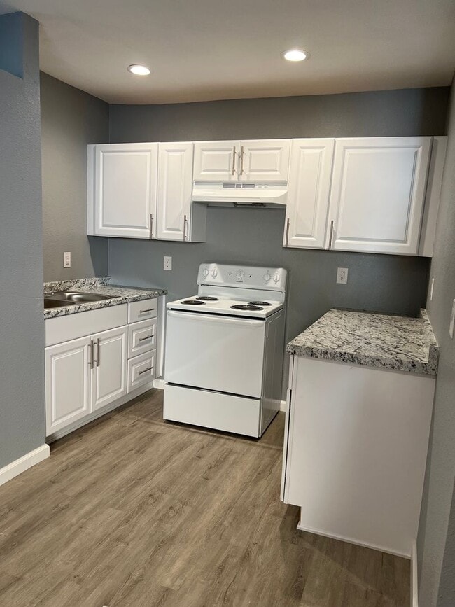 Building Photo - Modern Studio Adjacent to the Main House for Rent in Heber, Ca