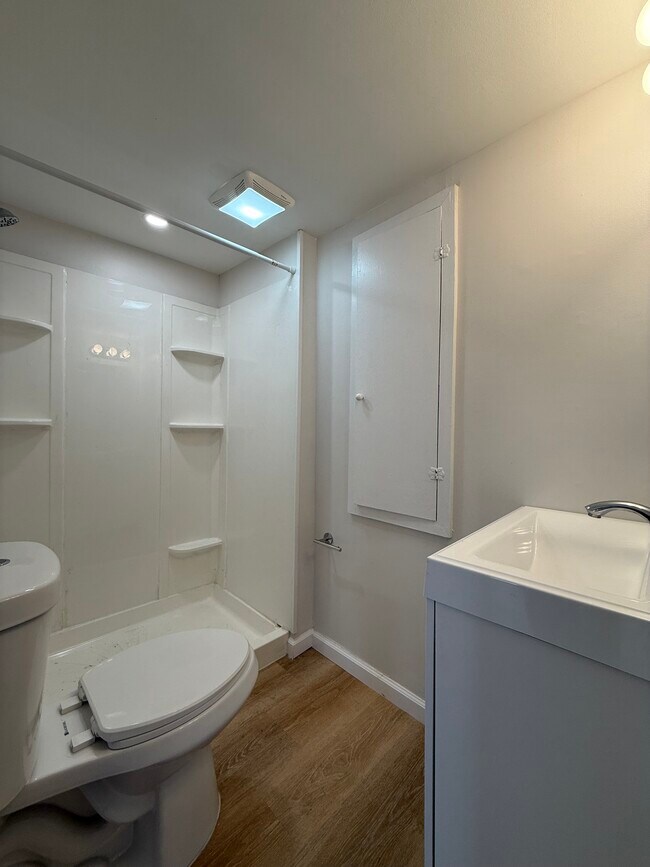 Building Photo - 224 Stratford Road