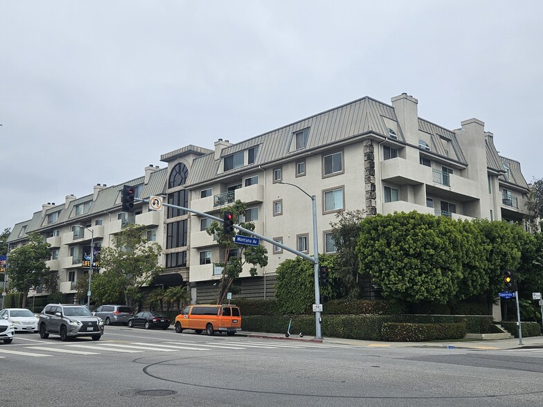 Primary Photo - 390 S Sepulveda Blvd