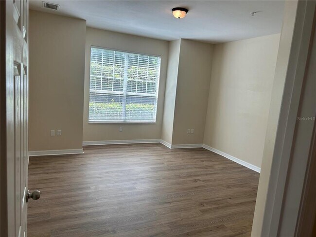 Building Photo - 1995 Erving Cir