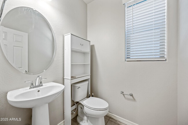 Building Photo - 8311 E Irwin Ave