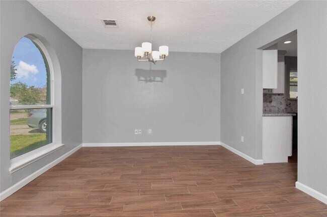 Building Photo - 12811 Golden Tee Ln