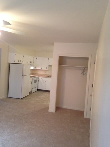 Building Photo - 22 Daley St