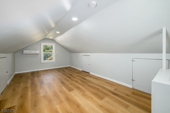 Building Photo - 160 Clairmont Terrace