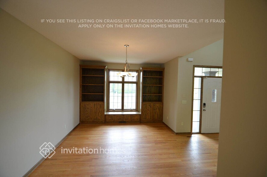 Building Photo - 3639 103rd Tr N