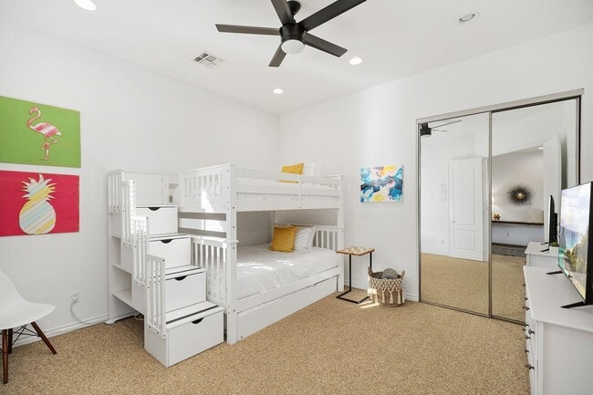 Building Photo - 51200 Calle Paloma