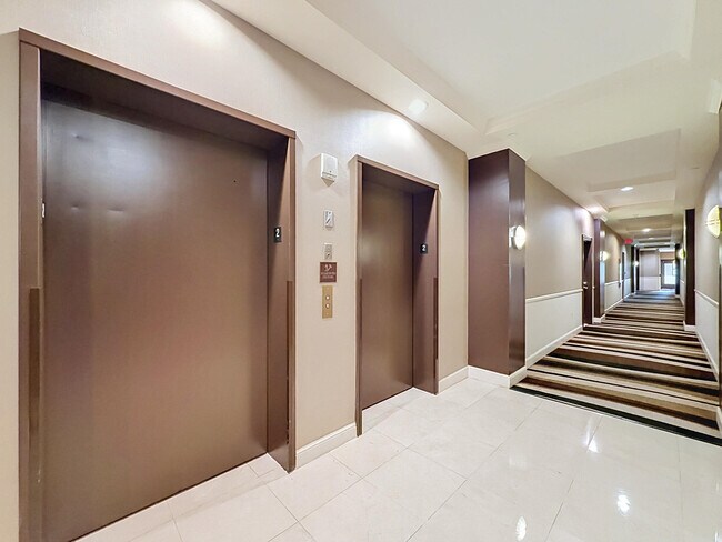 Building Photo - 610 W Las Olas Blvd
