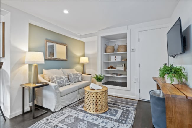 Building Photo - Private Gated Studio with Garden Access | ...