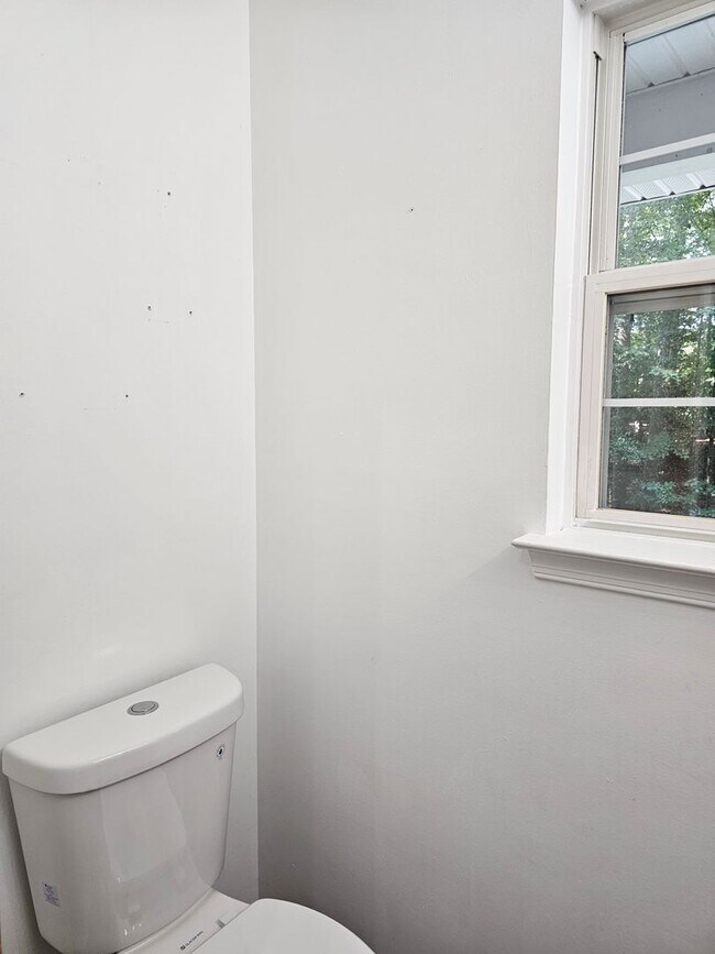 Building Photo - 5679 Hickory Fork Rd