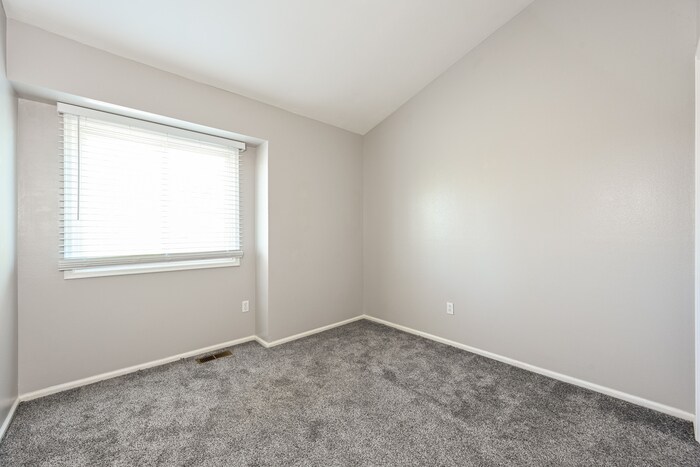 Building Photo - 3577 S Halifax Way