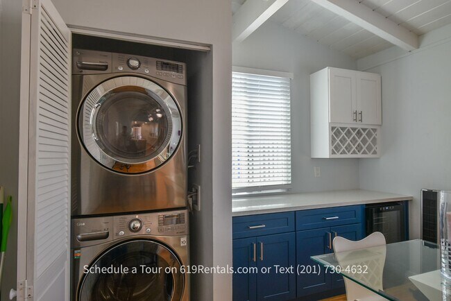 Building Photo - Remodeled 3 Bedroom, 2 Bath House