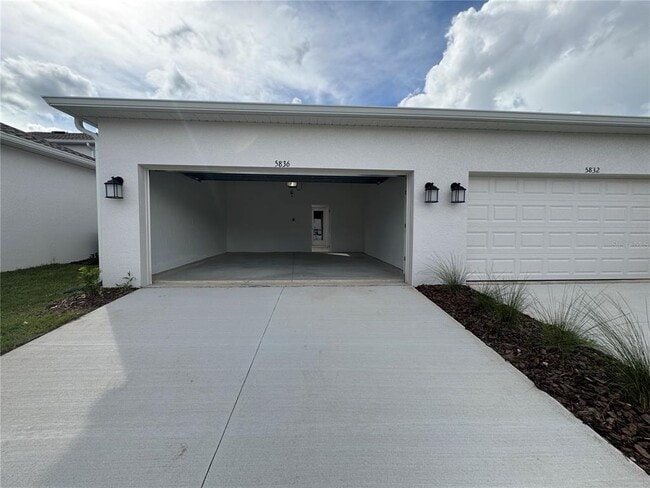 Building Photo - 5836 Meditation Dr