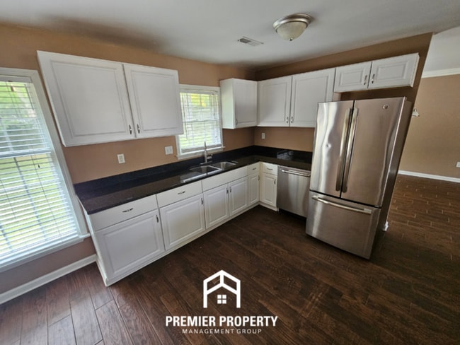Building Photo - 2116 Rolling Valley Dr