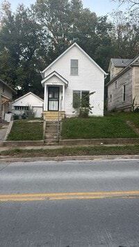 Building Photo - COMING SOON! Fully Remodeled 3-Bedroom Hom...