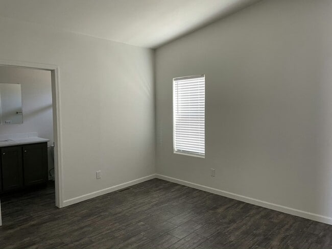 Building Photo - 1610 E Villa Rita Dr