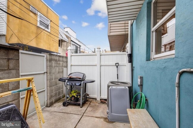 Building Photo - 1908 S Jessup St