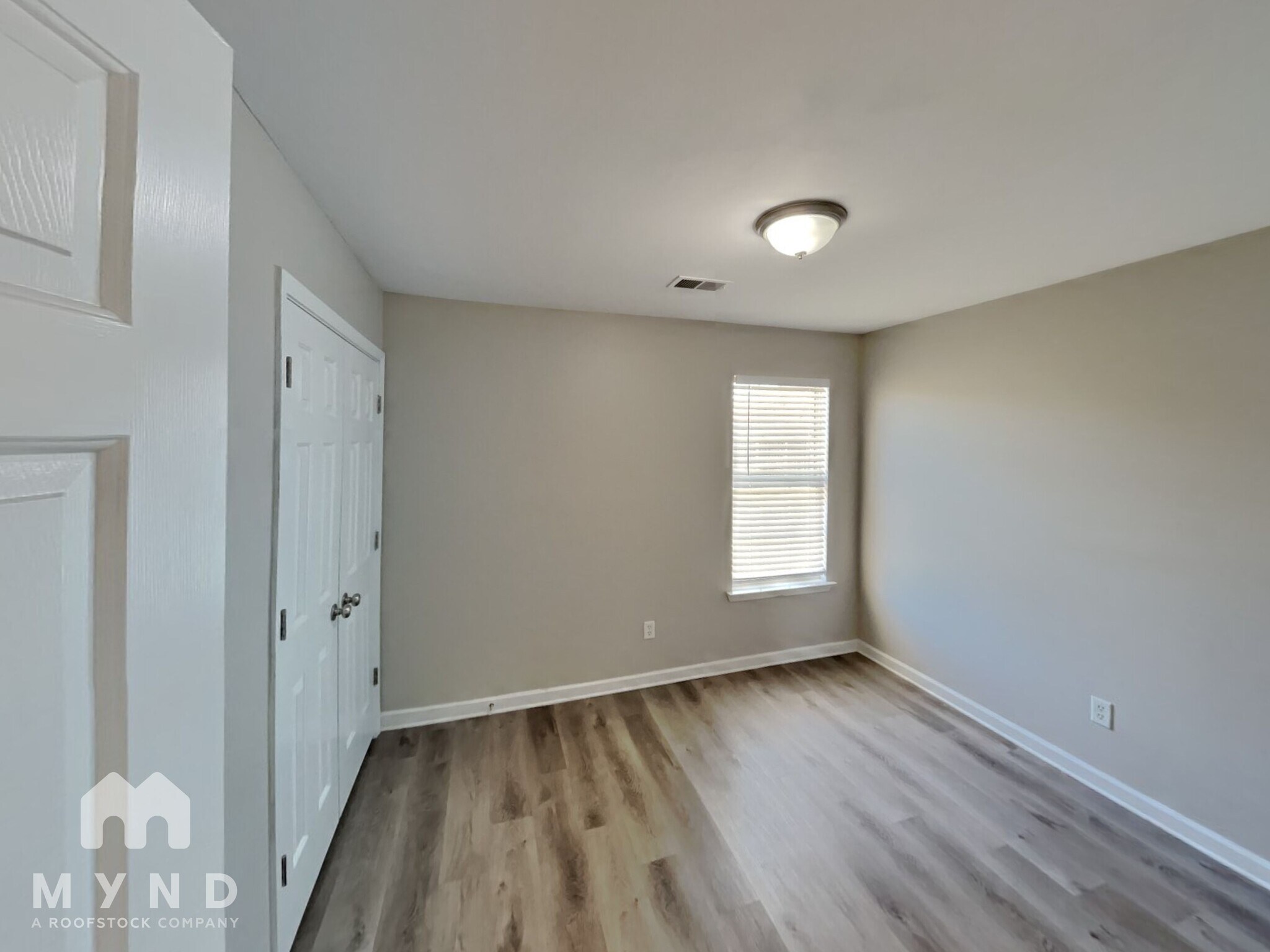 Building Photo - 5854 Lindsay Cove