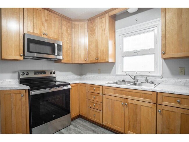 Building Photo - 1132 Farrington St