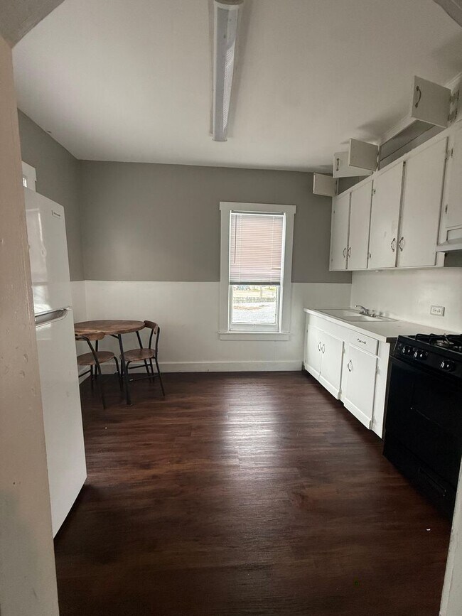 Building Photo - 1108 Dallas St