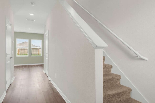 Building Photo - ASK ABOUT FREE APPLICATION FEES THROUGH AUGUST!  "Charming 3-Bedroom Retreat with 2.5 Baths with ...