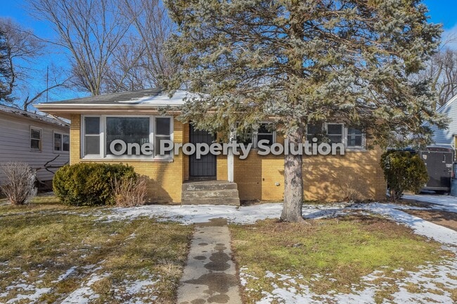 Primary Photo - 4240 E 13th Ave