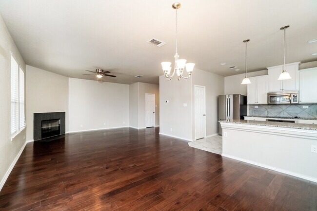 Building Photo - 4001 Legend Pond