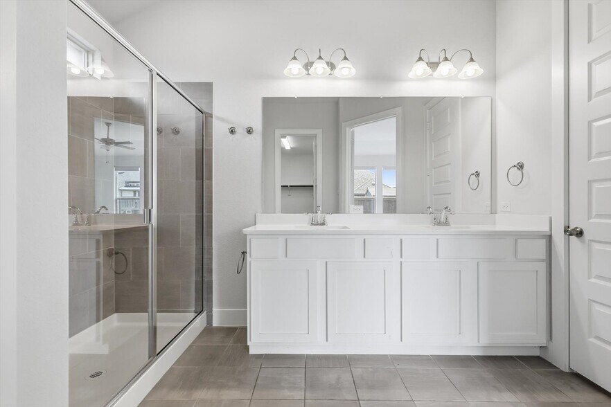 Building Photo - 1861 Arbor Dr