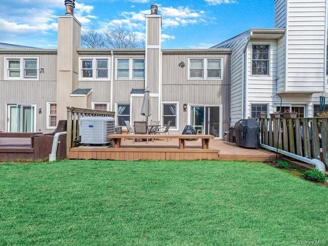 Building Photo - 54 Hidden Ridge Dr