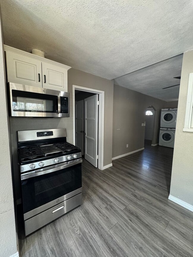 Building Photo - ***New Rental Home***