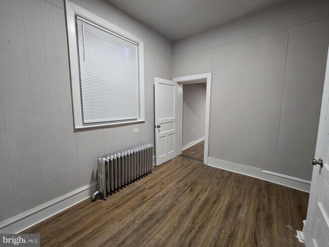 Building Photo - 2536 W Cumberland St