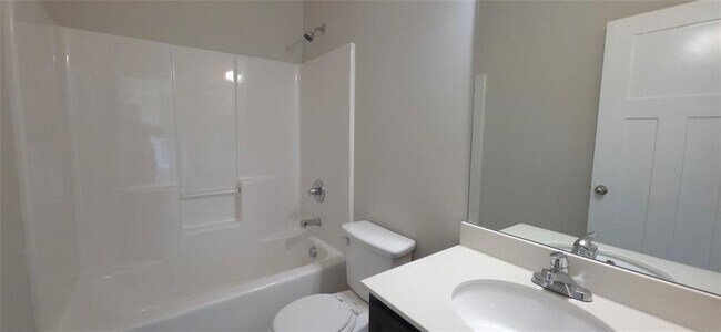 Building Photo - 936 Tama Hill Ct