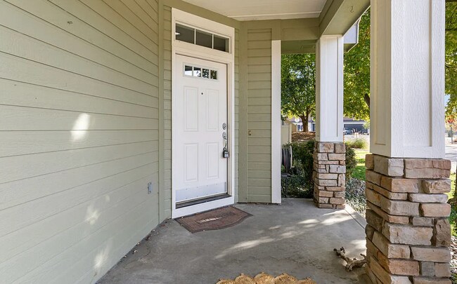 Building Photo - Charming 3 Bedroom Home in Eagle – Minutes to Eagle Bike Park