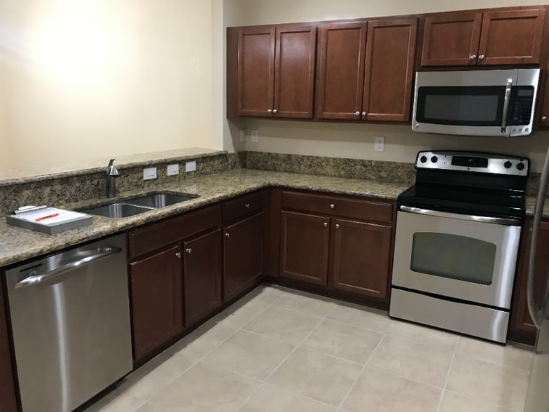 Primary Photo - 3236 NW 31st Terrace