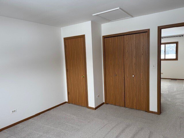 Building Photo - 34016 N White Oak Ln