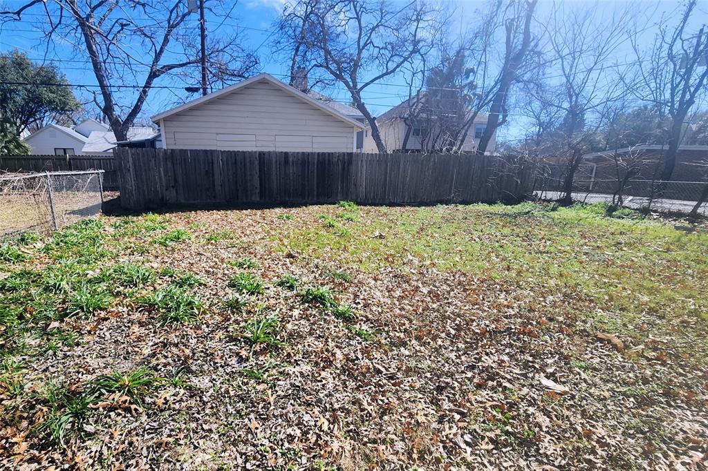 backyard - 4505 Avenue A