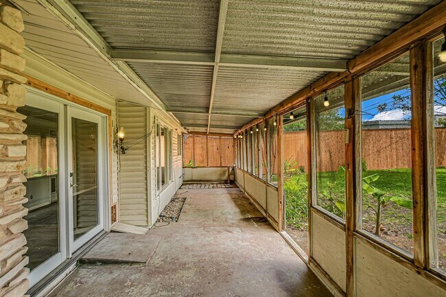 Building Photo - 7509 Daugherty St