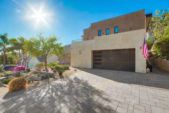 Building Photo - 28548 Meadow Glen Way W