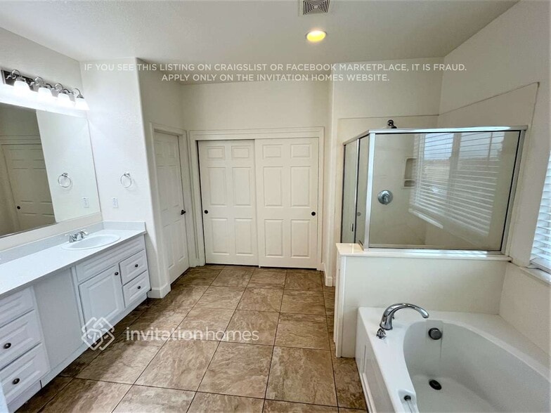 Building Photo - 1187 Jewelflower St