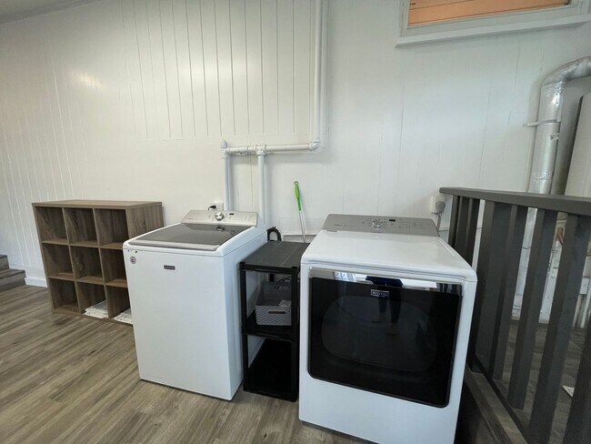 Building Photo - Kula Renovated Three Bedroom/Two Bathroom