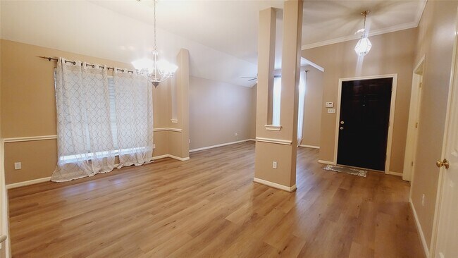 Building Photo - 16215 Brinton Ct