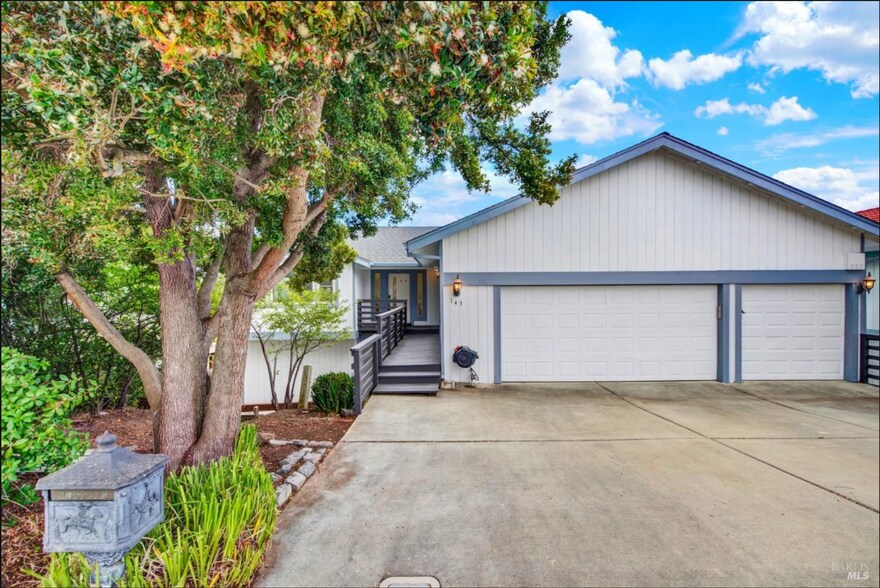 Building Photo - 143 Creekview Dr