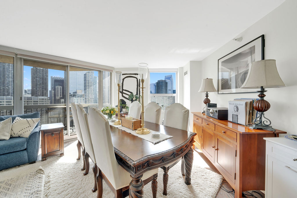 Building Photo - 545 N Dearborn St