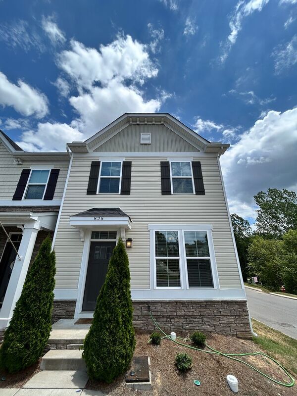 Primary Photo - 4316 Summercrest Blvd