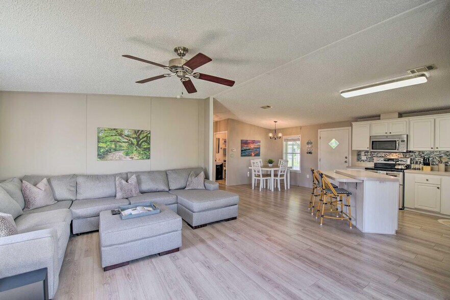 Building Photo - 9896 61st Terrace