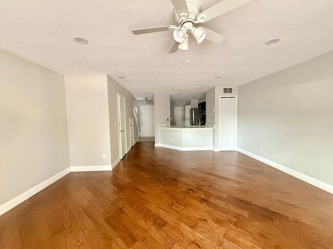 Building Photo - 4815 Walden Cir