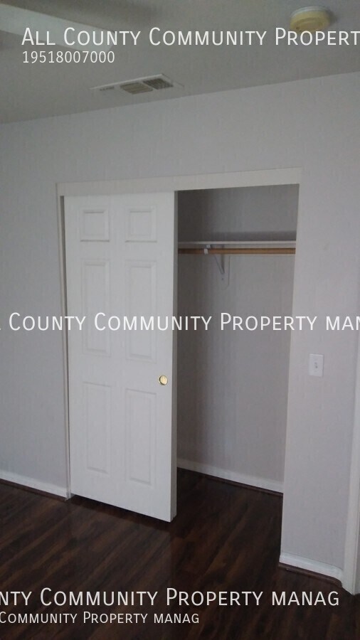 Building Photo - 8613 Bolero Dr